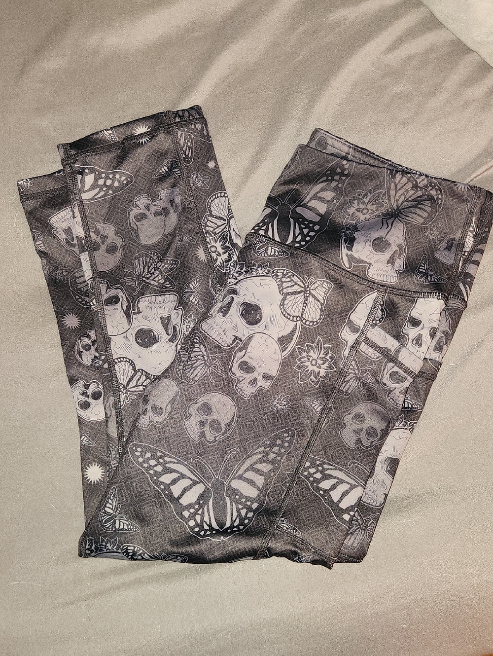 Cvg Skulls And Butterfly Leggings.